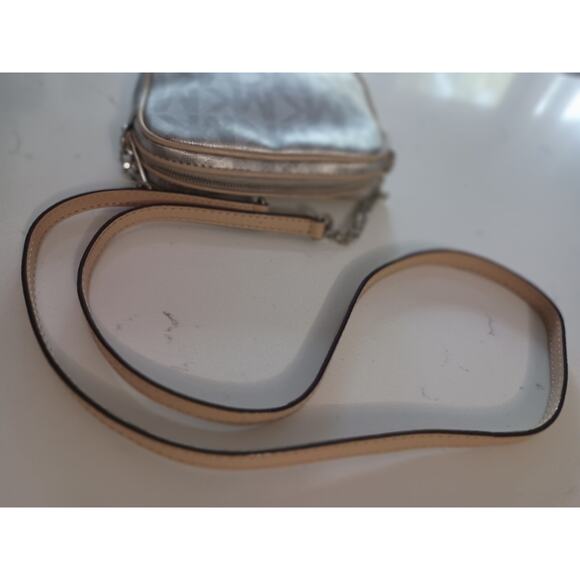 Michael Kors Silver, monogram jet set mini crossbody. Trend, minimalist, regency - Picture 6 of 11